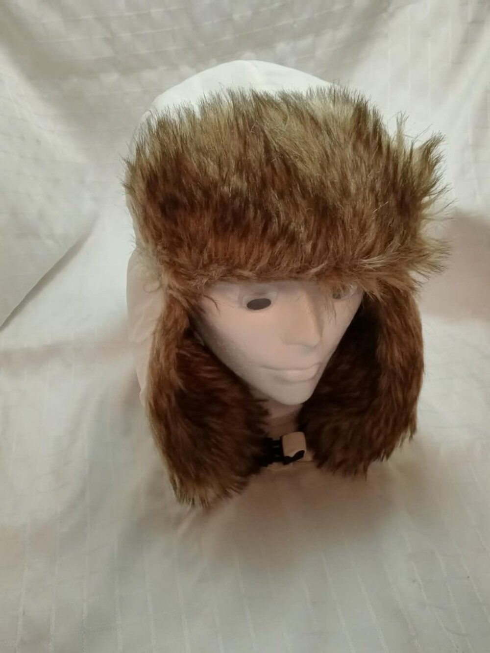 Faux fur-lined winter hat cream-white Point-Zero One size
